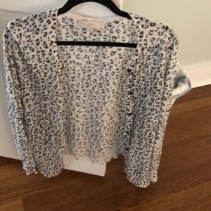 Leopard sweater with white in it